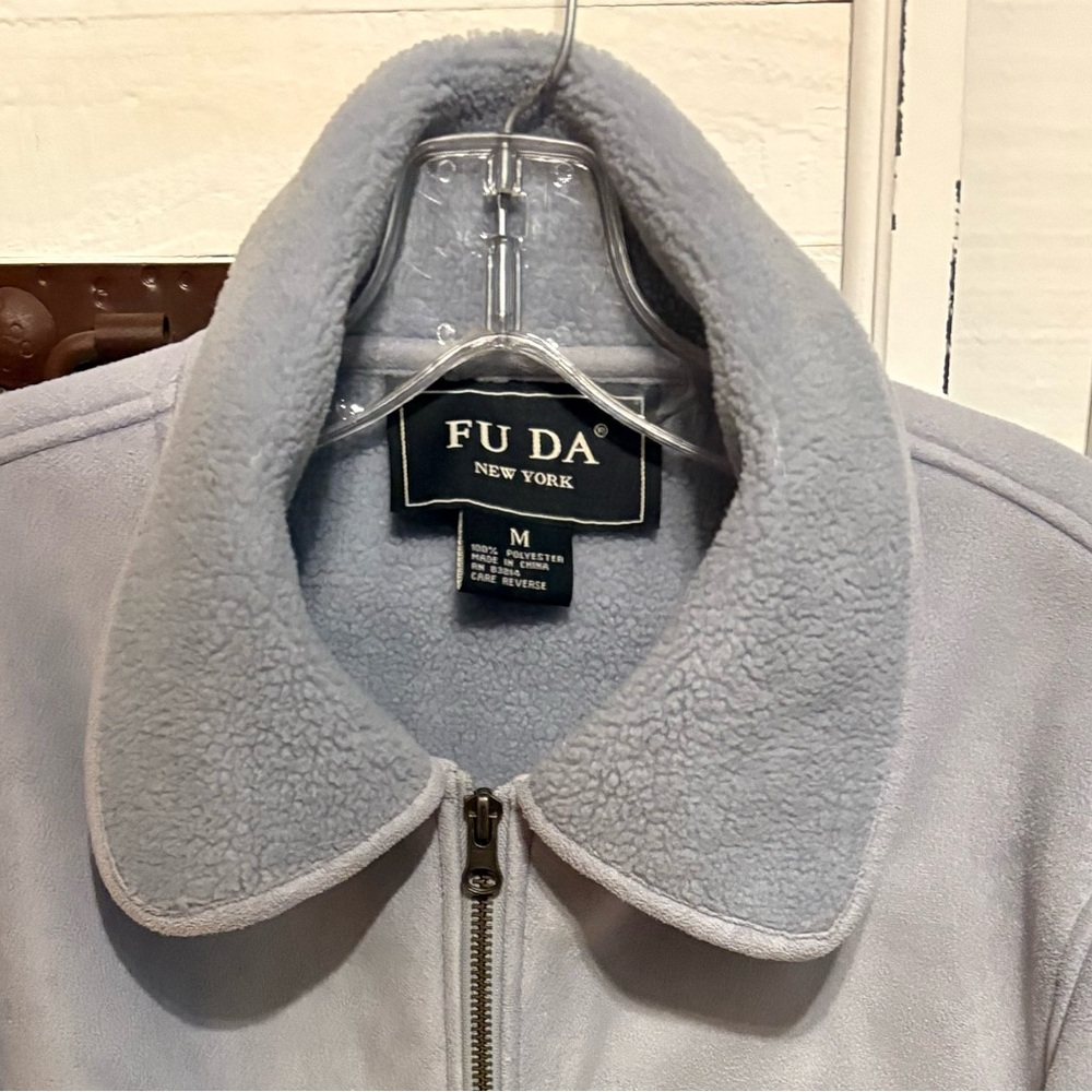 Faux suede jacket with Sherpa lining. Very nice and warm - Picture 2 of 2